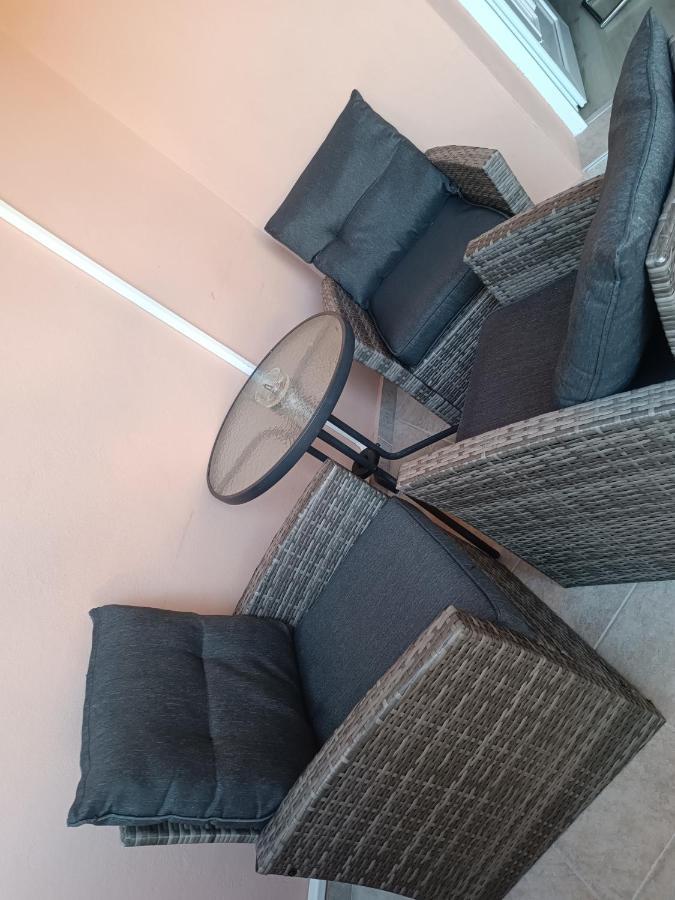Apartmani Damant Zara Esterno foto