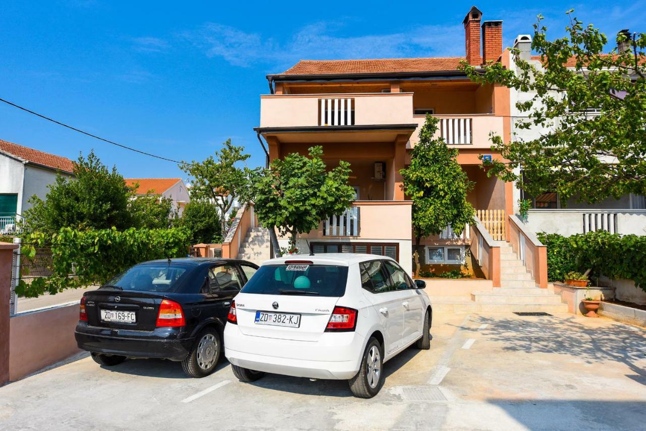 Apartmani Damant Zara Esterno foto