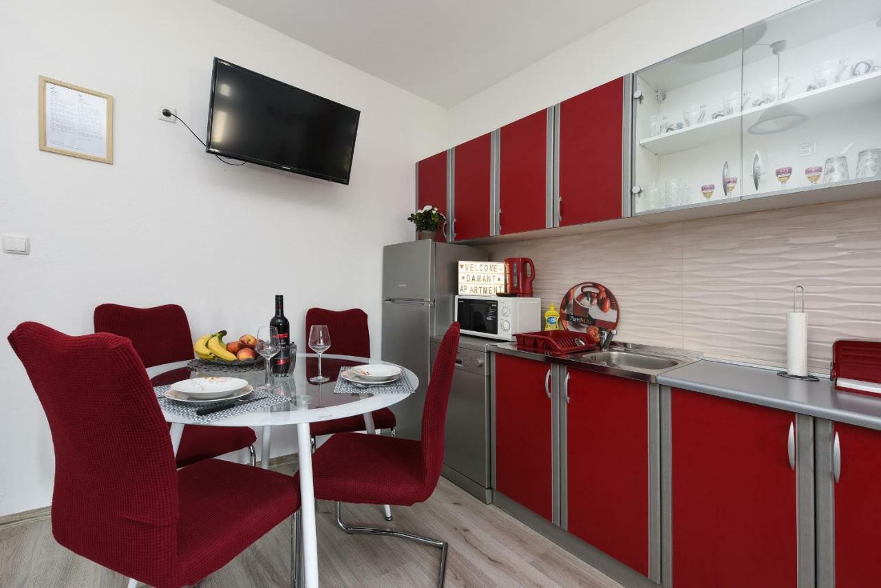 Apartmani Damant Zara Esterno foto