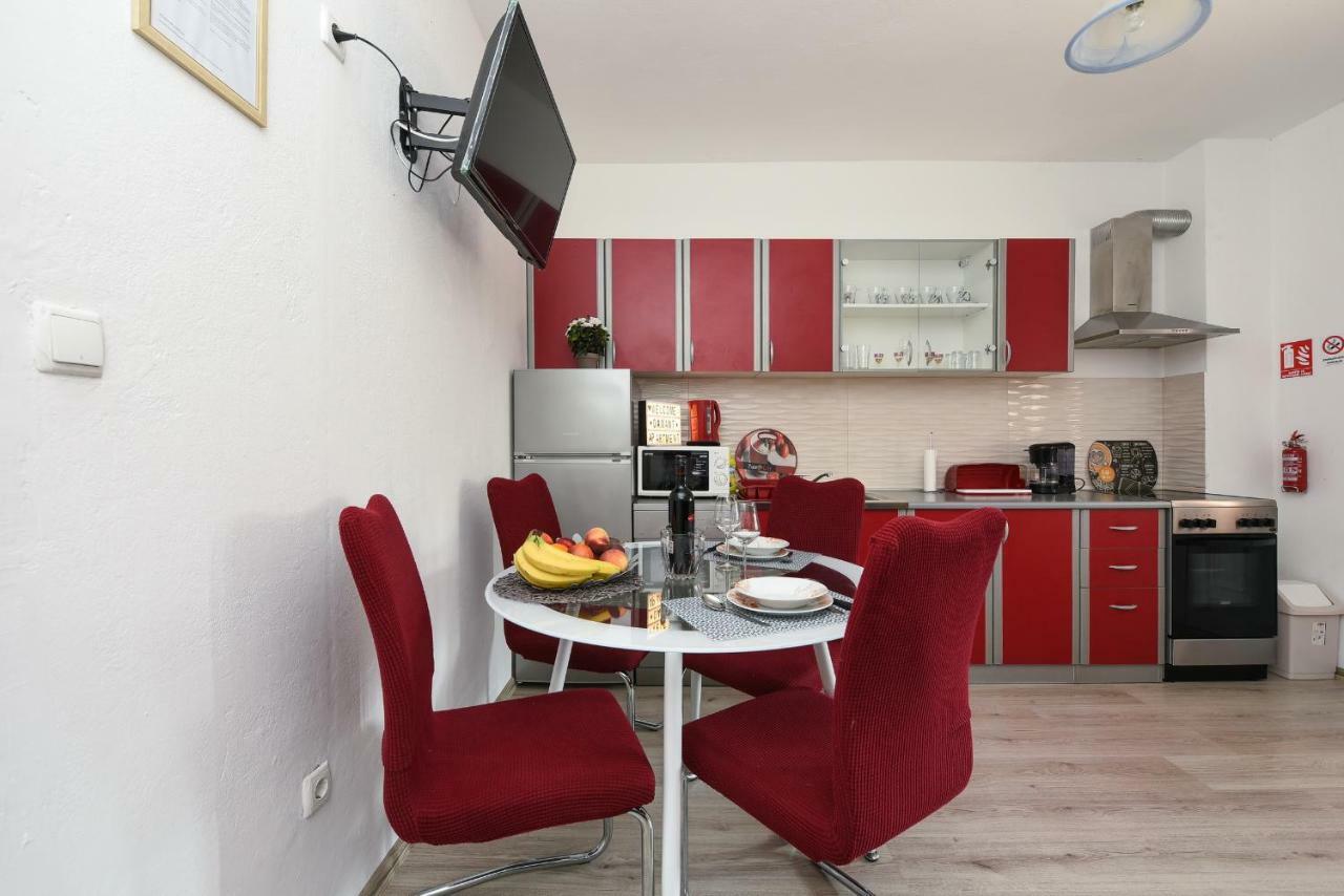 Apartmani Damant Zara Esterno foto